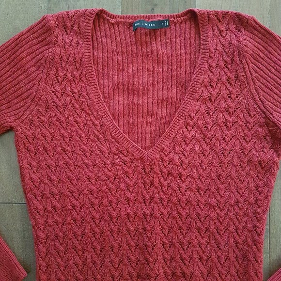 The Limited Women Red V-Neck Knit Sweater, Size M - Picture 3 of 8